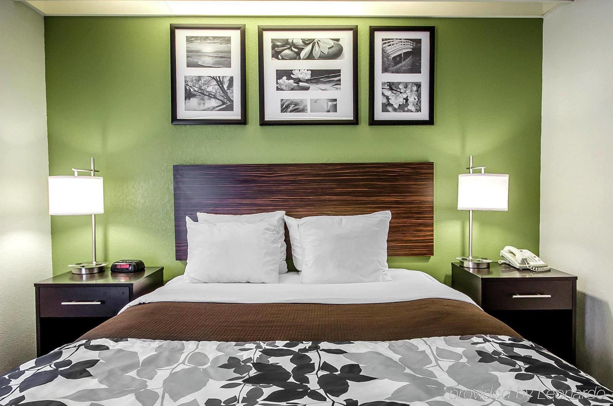 Hotel Sleep Airport & Expo