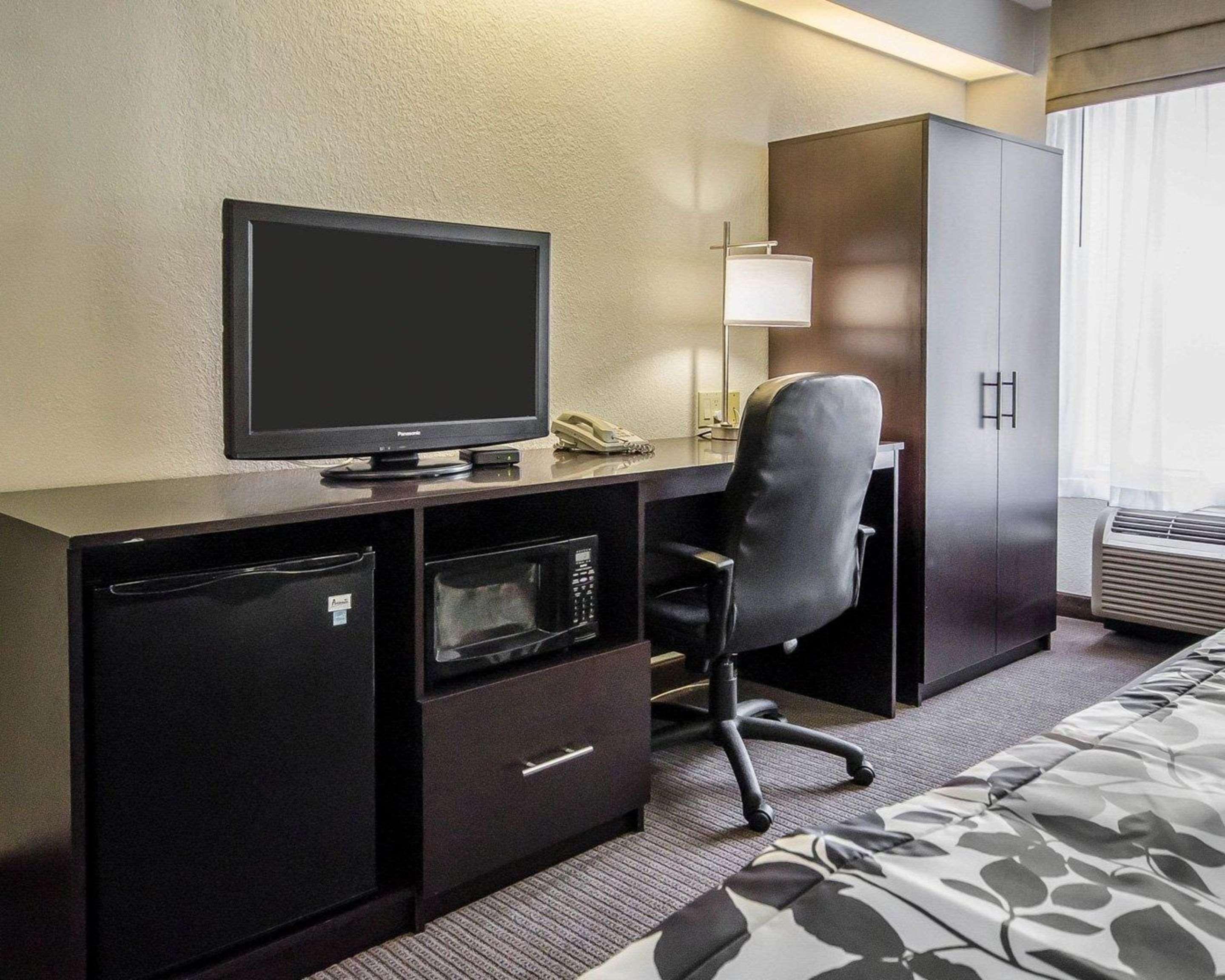 Hotel Sleep Airport & Expo